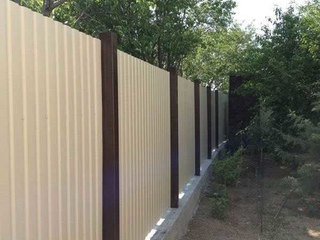 Профлист С8 0.4 мм RAL 1015 Светлая Слоновая Кость 1 - в «Монолит-Металлопрокат».
