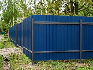 Профлист С20 0.5 мм RAL 5005 Сигнальный Синий 2 - в «Монолит-Металлопрокат».